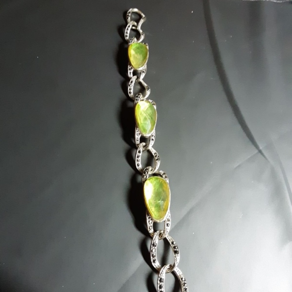 Lauren Conrad Stone
Bracelet